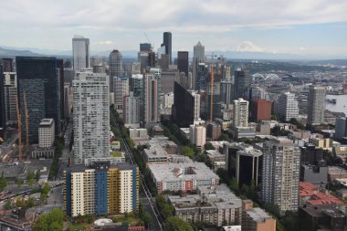 Seattle, Wa - Haz 12: Seattle Space Needle de Gözlem Güvertesinden Seattle Havadan Görünümü, Washington, Haziran'da görüldüğü gibi 12, 2019.