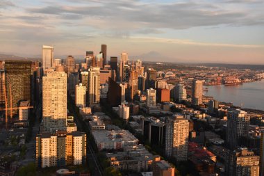 Seattle, Wa - Haz 12: Seattle Space Needle de Gözlem Güvertesinden Seattle Havadan Görünümü, Washington, Haziran'da görüldüğü gibi 12, 2019.