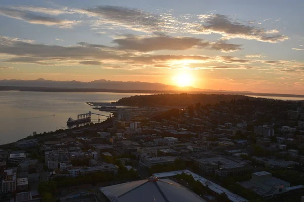 Seattle Jul Widok Zachód Słońca Szczycie Space Needle Seattle Waszyngton — Zdjęcie stockowe