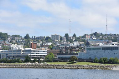 SEATTLE, WA - 13 Haziran: Kraliçe Anne Hill Waterfront, Seattle, Washington, 13 Haziran 2022.