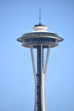 Seattle, Wa Jul 12: Space Needle Seattle, Washington, Temmuz'da 12, 2019. Gözlem kulesi Seattle Merkezi'nde 1962 Dünya Fuarı için inşa edilmiş ve 2.3 milyondan fazla ziyaretçi çekti.