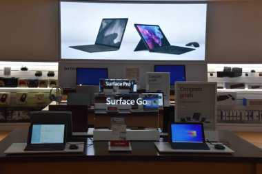 14 Haziran 2019 'da Redmond, Washington' daki karargahta Microsoft Ziyaretçi Merkezi 'nde görüldü..