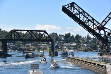Seattle, Wa - Jul 15: Hiram M. Chittenden Locks (Ballard Locks) Seattle, Washington, 15 Temmuz 2019 tarihinde görüldüğü gibi. Bu Seattle, Washington Gölü Washington Gemi Kanalı, Salmon Bay batı ucunda kilitleri bir komplekstir.