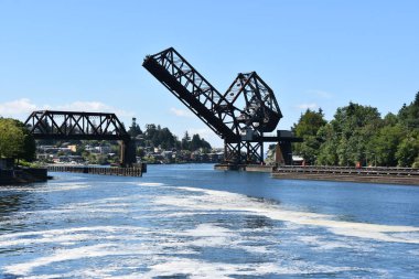 Seattle, Wa - Jul 15: Hiram M. Chittenden Locks (Ballard Locks) Seattle, Washington, 15 Temmuz 2019 tarihinde görüldüğü gibi. Bu Seattle, Washington Gölü Washington Gemi Kanalı, Salmon Bay batı ucunda kilitleri bir komplekstir.
