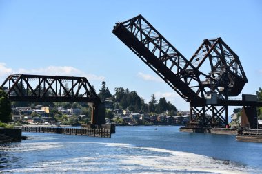 Seattle, Wa - Jul 15: Hiram M. Chittenden Locks (Ballard Locks) Seattle, Washington, 15 Temmuz 2019 tarihinde görüldüğü gibi. Bu Seattle, Washington Gölü Washington Gemi Kanalı, Salmon Bay batı ucunda kilitleri bir komplekstir.