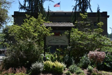 SEATTLE, WA - 15 Haziran 2018 'de görüldüğü üzere Hiram M Chittenden Ballard Kilitleri' ndeki Carl S İngiliz Bahçeleri.