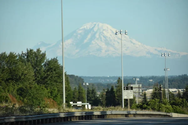 Miejsce Czerwca Widok Rainier Seattle Waszyngton Jak Widać Czerwca 2019 — Zdjęcie stockowe