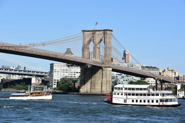 New York, Ny - Haz 30: Brooklyn Köprüsü New York'ta, 30 Haziran 2019 tarihinde görüldü. 