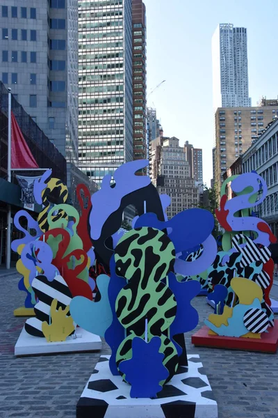New York, Ny - Haz 23: Wade ve Leta tarafından Seascape Sculpture at Seaport District in Manhattan, New York, 23 Haziran 2019 tarihinde görüldüğü gibi.