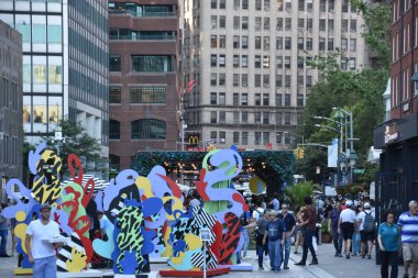 New York, Ny - Haz 23: Wade ve Leta tarafından Seascape Sculpture at Seaport District in Manhattan, New York, 23 Haziran 2019 tarihinde görüldüğü gibi.