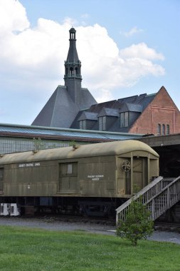 Jersey City, NJ-4: New Jersey 'deki Liberty State Park' taki New Jersey Demiryolu 4 Ağustos 2019 'da görüldü. Terminal 1889 'da inşa edilmiş ve 1864' ten beri kullanılmakta olan bir terminalin yerini almıştır..