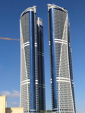 DUBAI, BAE - 15 Şubat 2023 'te Dubai, BAE' deki Bluewater Adası 'ndaki gökdelenler.