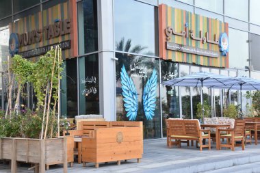 DUBAI, BAE - 15 Şubat 2023 Dubai Tasarım Bölgesi 'nde Mums Table, 15 Şubat 2023' te görüldüğü üzere.