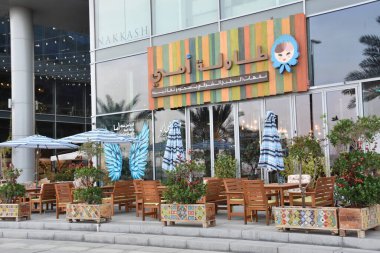 DUBAI, BAE - 15 Şubat 2023 Dubai Tasarım Bölgesi 'nde Mums Table, 15 Şubat 2023' te görüldüğü üzere.