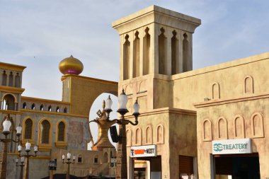 DUBAI, BAE - 18 Şubat 2020 'de görüldüğü gibi Dubai, BAE' deki Global Village. Global Village 'ın dünyanın en büyük turizm, eğlence ve eğlence projesi olduğu iddia ediliyor..