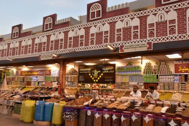 DUBAI, BAE - 18 Şubat 2020 'de Dubai, BAE' deki Global Village 'da görülen Yemen pavyonu. Global Village 'ın dünyanın en büyük turizm, eğlence ve eğlence projesi olduğu iddia ediliyor..