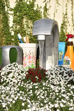 DUBAI, BAE - 20 Şubat 2020 'de Dubai Mucize Bahçesi' nde görüldüğü gibi. Bahçede 45 milyondan fazla çiçek var..