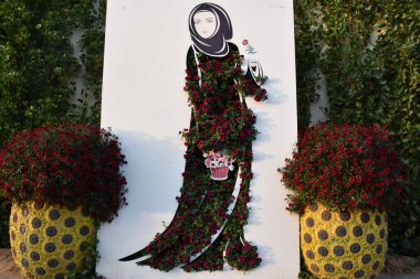 DUBAI, BAE - 20 Şubat 2020 'de Dubai Mucize Bahçesi' nde görüldüğü gibi. Bahçede 45 milyondan fazla çiçek var..