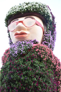 DUBAI, BAE - 20 Şubat 2020 'de Dubai Mucize Bahçesi' nde görüldüğü gibi. Bahçede 45 milyondan fazla çiçek var..