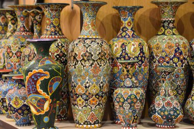 DUBAI, BAE - 15 Şubat 2023 'te Dubai, BAE' deki Al Seef 'te görülen yerel el sanatları.