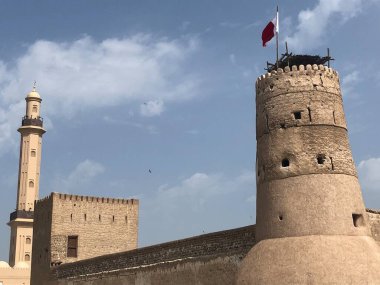 DUBAI, BAE - 22 Şubat 2020 'de görüldüğü üzere Al Fahidi Kalesi, Birleşik Arap Emirlikleri' ndeki Dubai Müzesi 'ne dönüştürüldü..