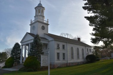 NEW CANAAN, CT - 21 Mart 2020 'de New Canaan, Connecticut' taki ilk İsa Bilimadamı Kilisesi.