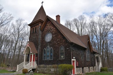 SOUTH SALEM, NY - 25 Nisan 2020 'de South Salem, New York' taki St. Pauls Şapel Episkoposu.