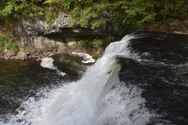 Middletown, Connecticut 'taki Wadsworth Falls Eyalet Parkı