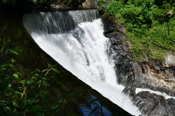 Indischer Sprung Bei Yantic Falls Norwich Connecticut — Stockfoto