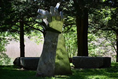 Old LYME, CT - 30 Mayıs 2020 'de Old Lyme, Connecticut' taki Stüdyo 80 + Heykel Arazileri.