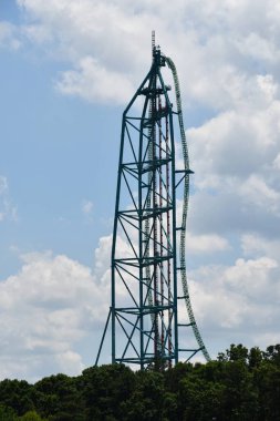 JACKSON, NJ - 28 Haziran 2020 'de görüldüğü üzere Kingda Ka, New Jersey' deki Six Flags Great Adventure 'da hız trenine bindi. Kuzey Amerika 'daki en uzun ve en hızlı hız trenidir..