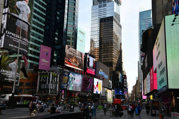 New York Jul Times Square Featured Broadway Theaters Animated Led — Stock Photo, Image