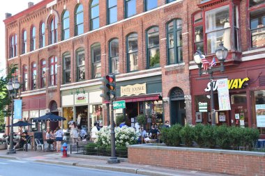 ONEONTA, NY - 26 Temmuz 2020 'de Oneonta, New York eyaletinin ana caddesi.