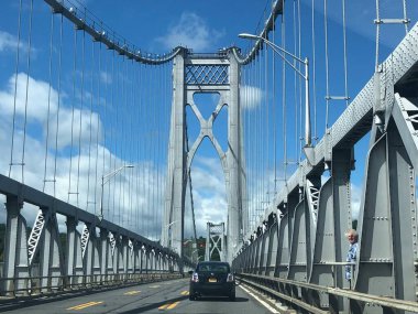 KINGSTON, NY - 30 AUG Kingston Port Ewen Askı Köprüsü Kingston, New York, 30 Ağustos 2020 'de görüldüğü gibi. 