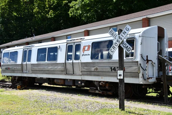 Port Authority Trans Hudson PA-1 No 'lu otomobil. 143, Kingston, New York 'taki Trolley Müzesi' nde 23 Ağustos 2020 'de görüldüğü gibi..