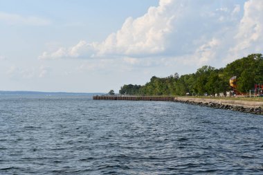 New York, Romulus 'taki Samson Eyalet Parkı' ndan Seneca Gölü manzarası