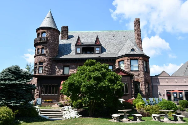 22 Ağustos 2020 'de Cenevre, New York' taki Belhurst Kalesi 'nde görüldüğü gibi. Seneca Gölü kıyısında eski bir özel konuttur..