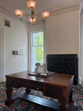 WILMINGTON, NC - 19 Nisan 2025 'te Wilmington, Kuzey Carolina' daki Bellamy Konak Müzesi.