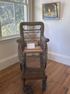 WILMINGTON, NC - 19 Nisan 2025 'te Wilmington, Kuzey Carolina' daki Bellamy Konak Müzesi.