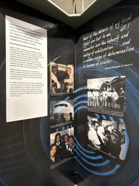 WILMINGTON, NC - 19 Nisan 2025 'te Wilmington, Kuzey Carolina' daki Cape Fear Museum of History and Science sergisi.