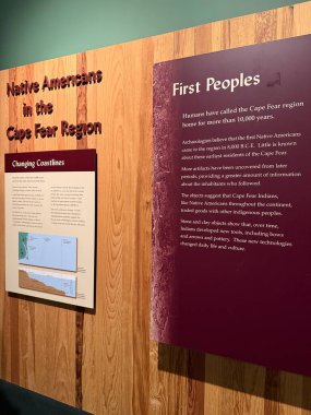 WILMINGTON, NC - 19 Nisan 2025 'te Wilmington, Kuzey Carolina' daki Cape Fear Museum of History and Science 'da sergi.