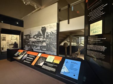 WILMINGTON, NC - 19 Nisan 2025 'te Wilmington, Kuzey Carolina' daki Cape Fear Museum of History and Science 'da sergi.