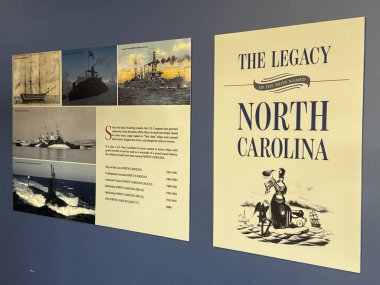 WILMINGTON, NC - 19 Nisan 2025 'te Wilmington, Kuzey Carolina' da görülen USS North Carolina.