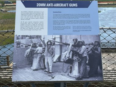 WILMINGTON, NC - 19 Nisan 2025 'te Wilmington, Kuzey Carolina' da görülen USS North Carolina.