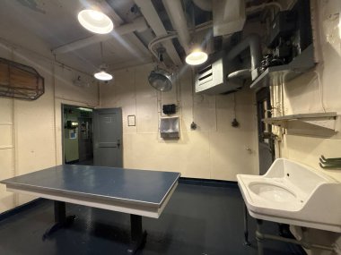 WILMINGTON, NC - 19 Nisan 2025 'te Wilmington, Kuzey Carolina' da görülen USS North Carolina.