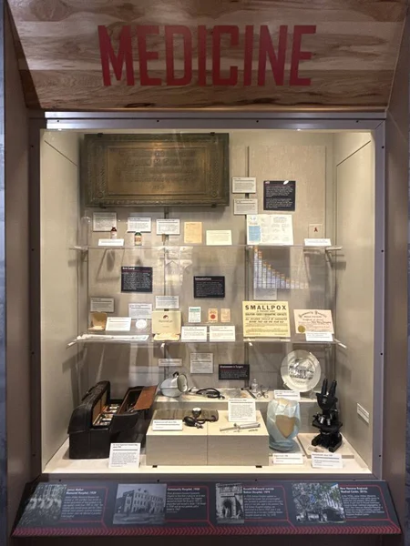 WILMINGTON, NC - 19 Nisan 2025 'te Wilmington, Kuzey Carolina' daki Cape Fear Museum of History and Science 'da sergi.