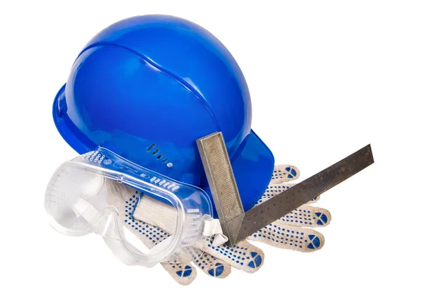 Casco azul, guantes, gafas y un cuadrado de construcción aislado sobre fondo blanco —  Fotos de Stock