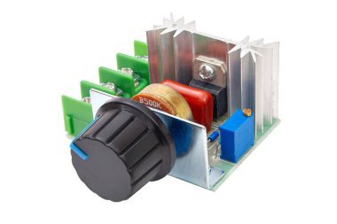 beyaz arkaplanda izole edilmiş düğmeli elektronik güç düzenleyici