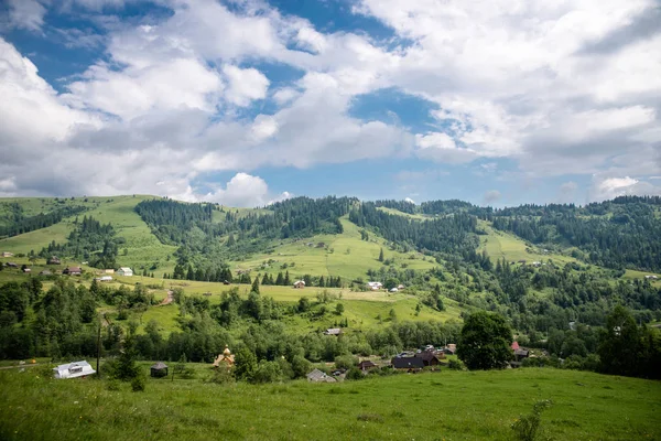 Landschap in de Karpaten — Stockfoto