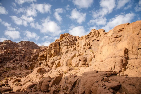 Hermoso paisaje en las montañas — Foto de Stock